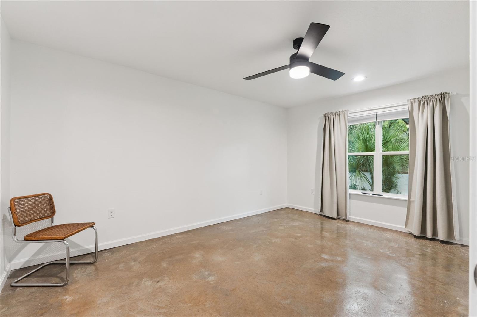 2045 WASHINGTON AVE, SANFORD, FL, 32771
