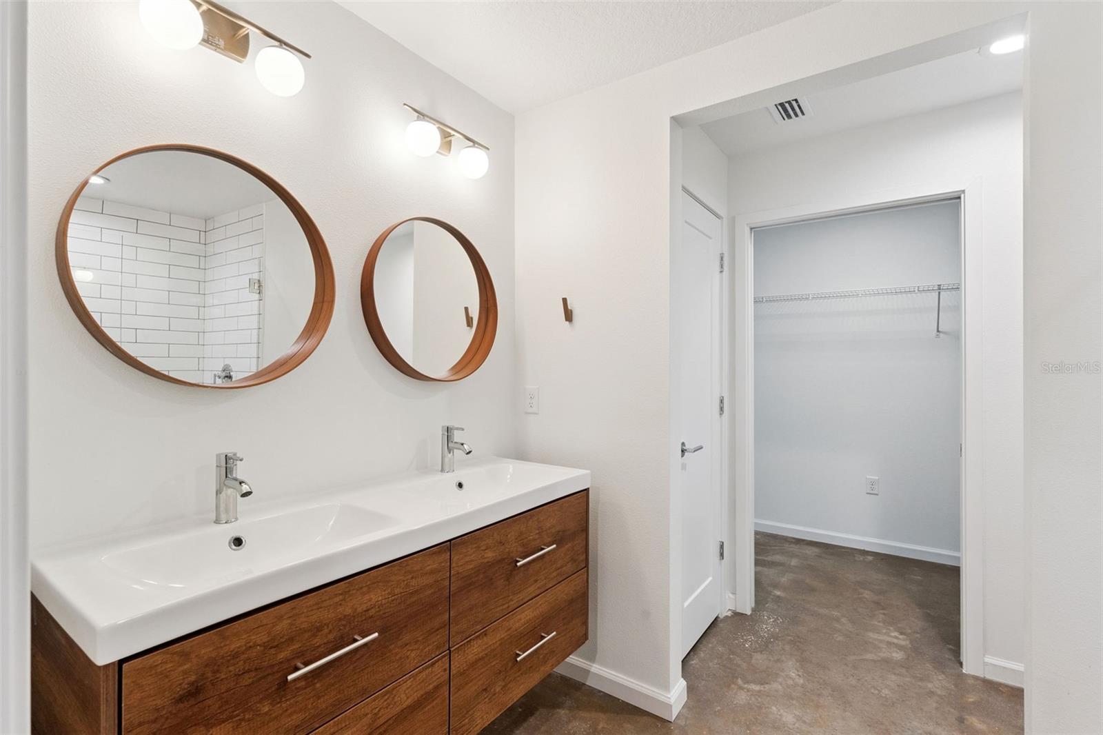 2045 WASHINGTON AVE, SANFORD, FL, 32771