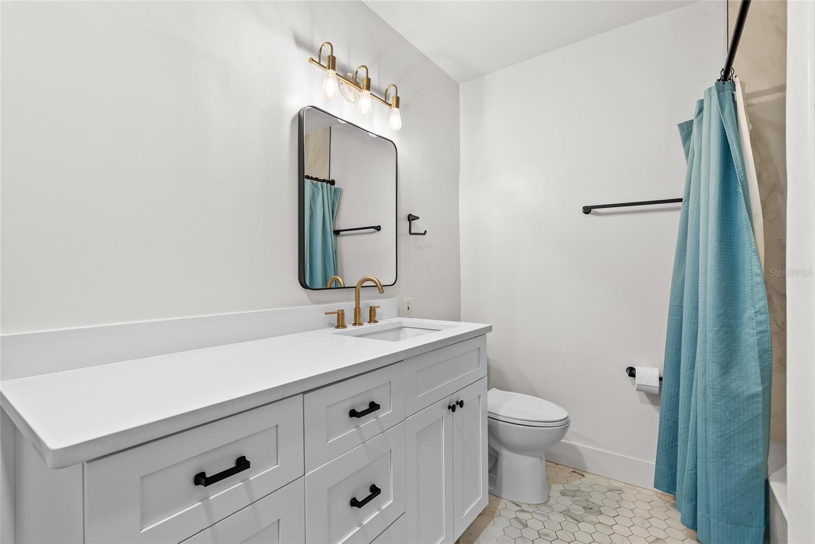 2004 VIRGINIA DR, BRADENTON, FL, 34205