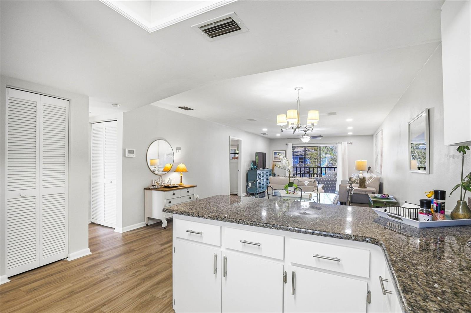 101 LAKE AVE NE #215, LARGO, FL, 33771