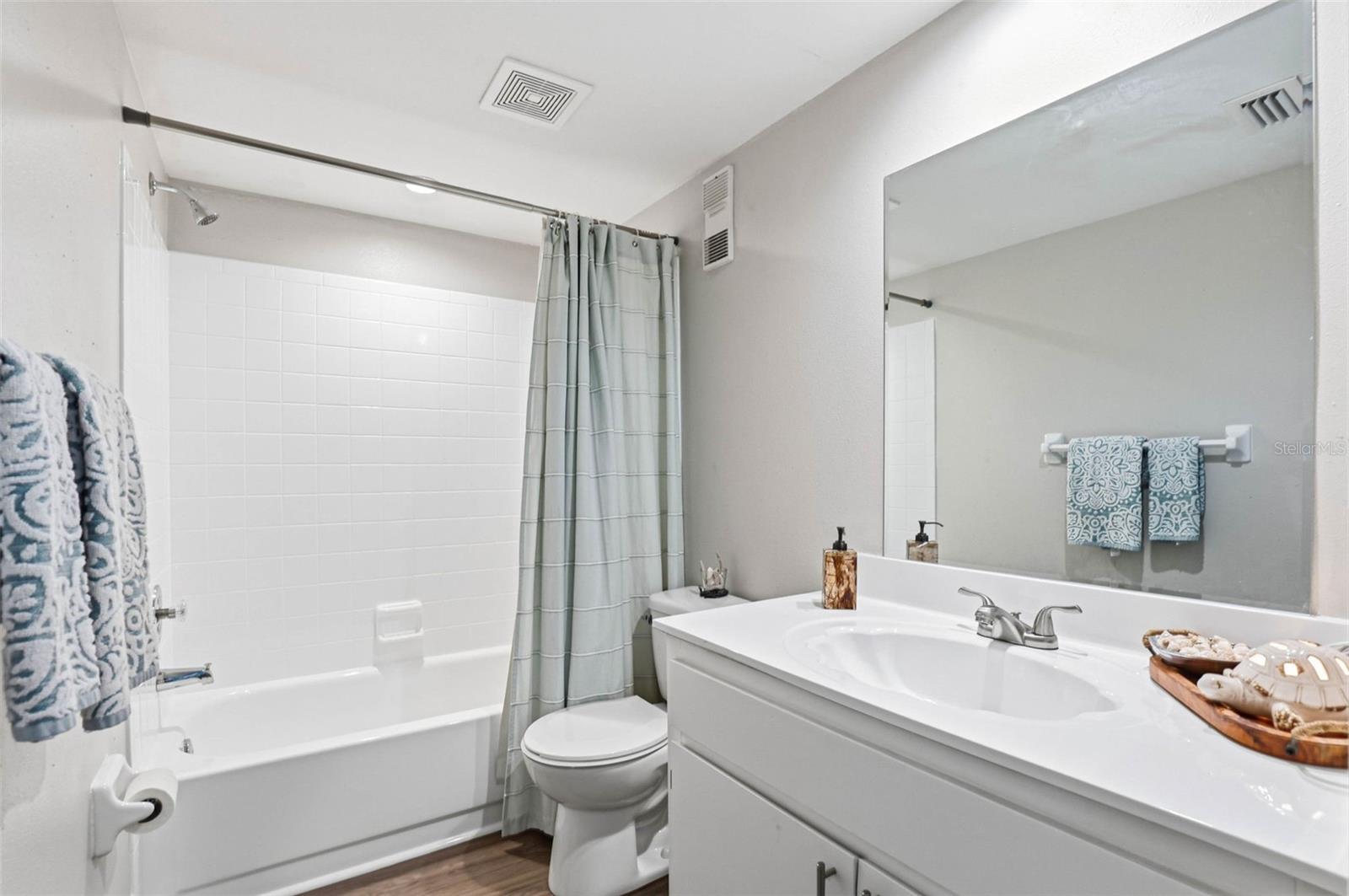 101 LAKE AVE NE #215, LARGO, FL, 33771