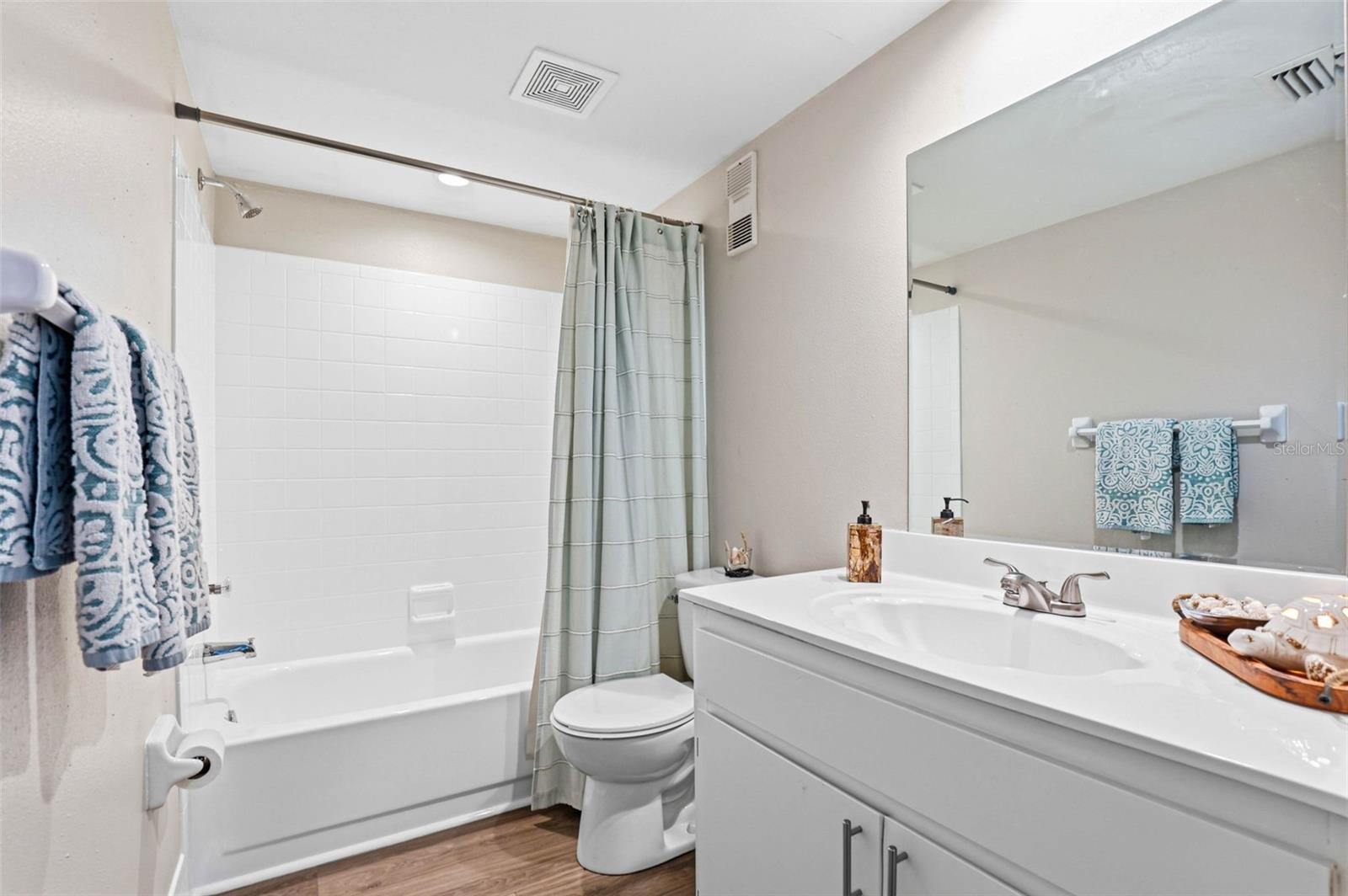 101 LAKE AVE NE #215, LARGO, FL, 33771