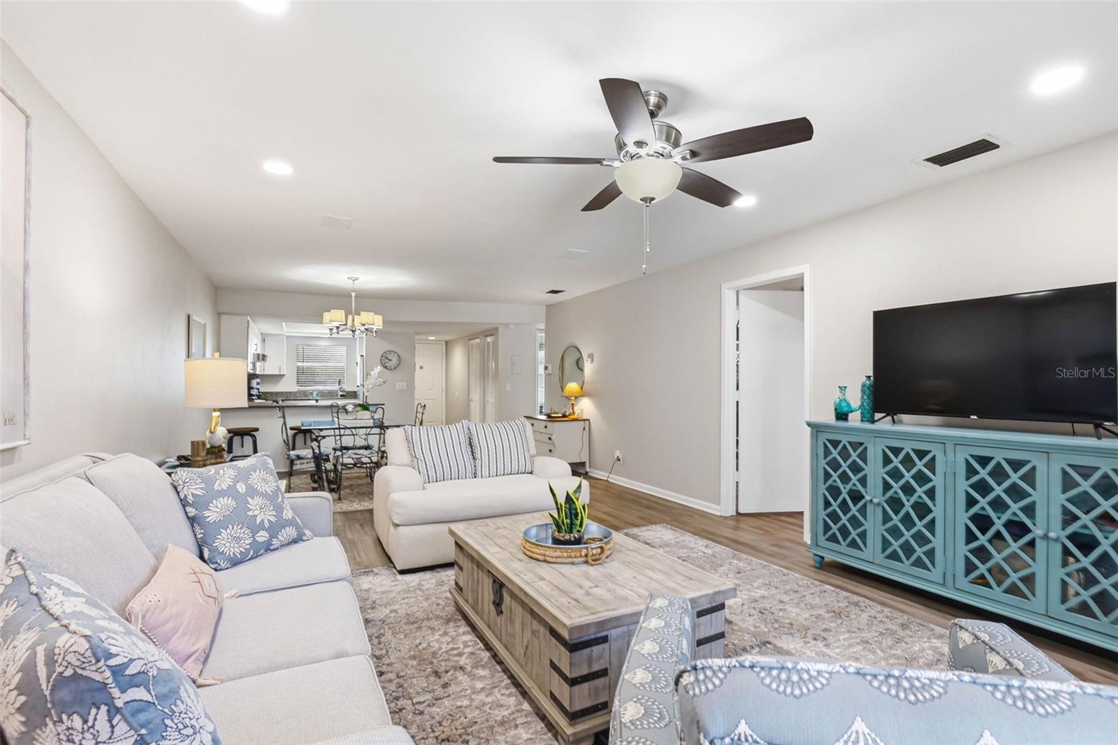 101 LAKE AVE NE #215, LARGO, FL, 33771