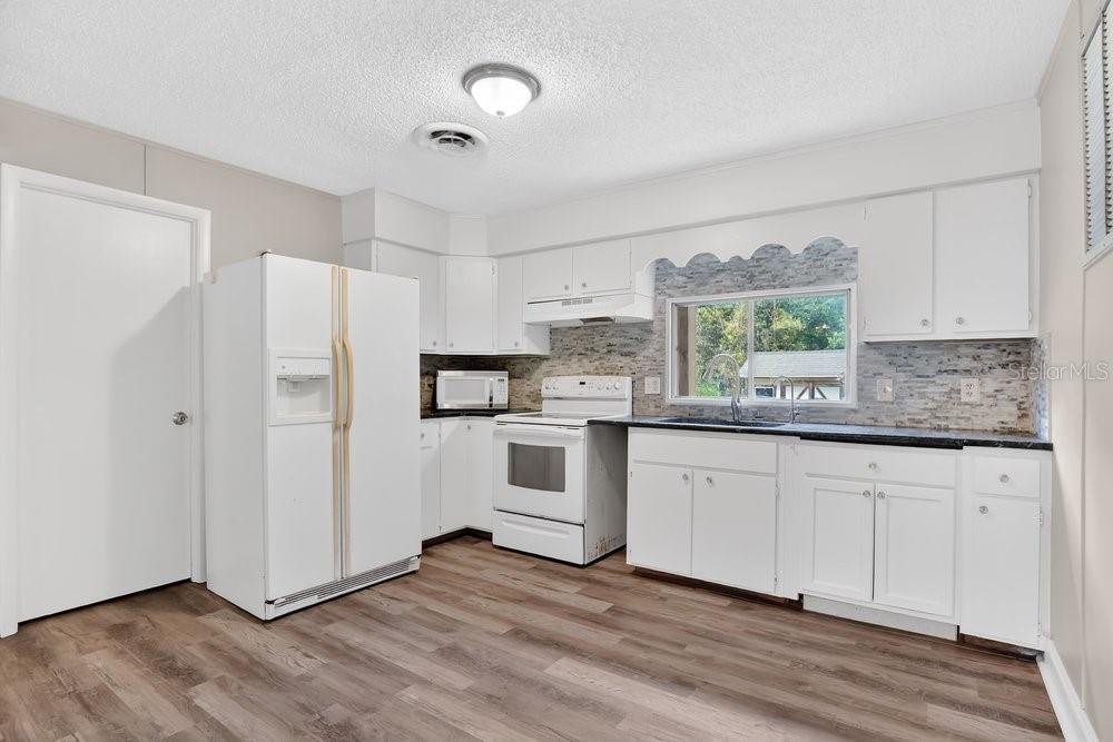 5137 MOUNT PLYMOUTH RD, APOPKA, FL, 32712