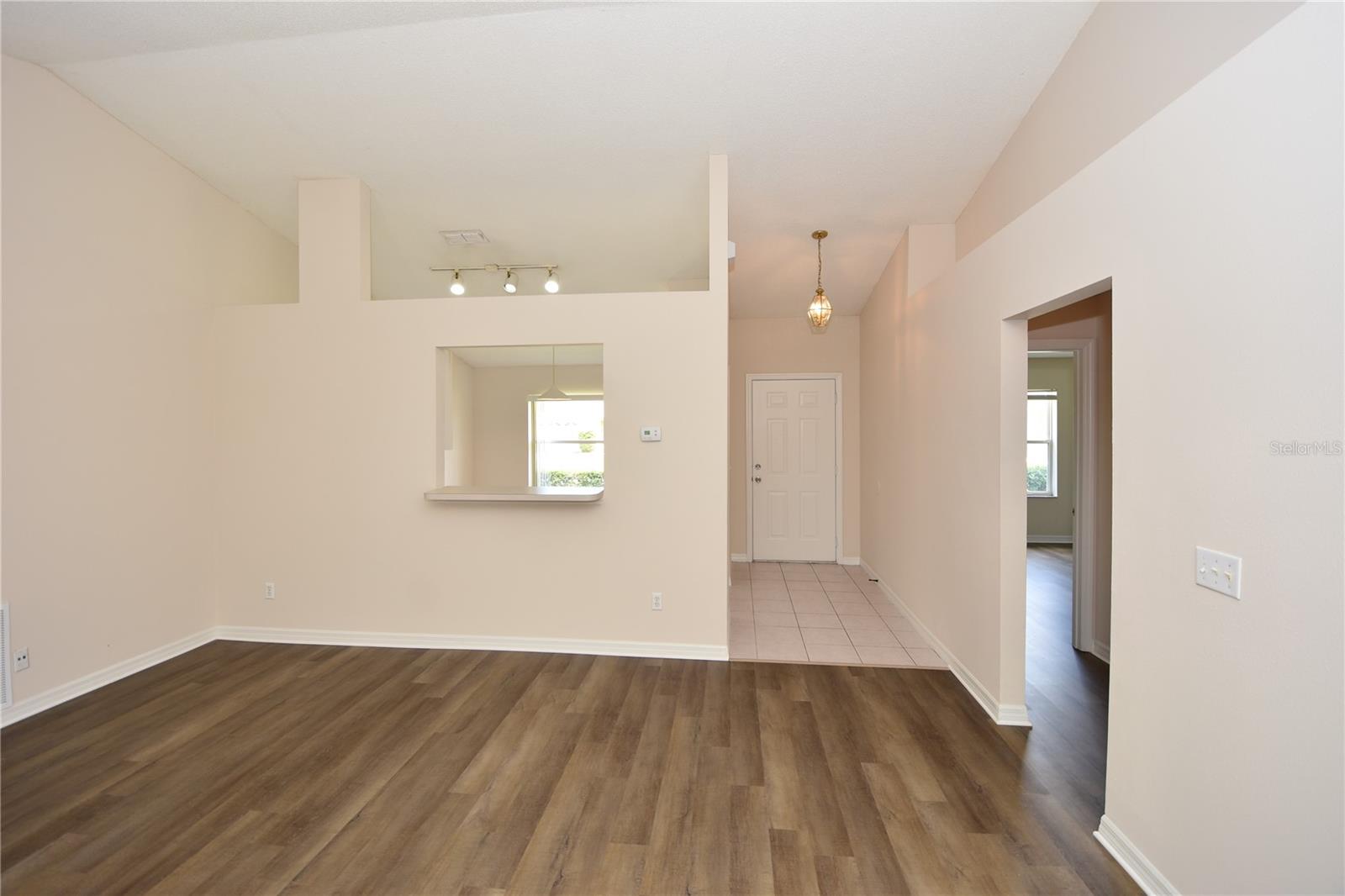 19 BURNING EMBER LN, PALM COAST, FL, 32137