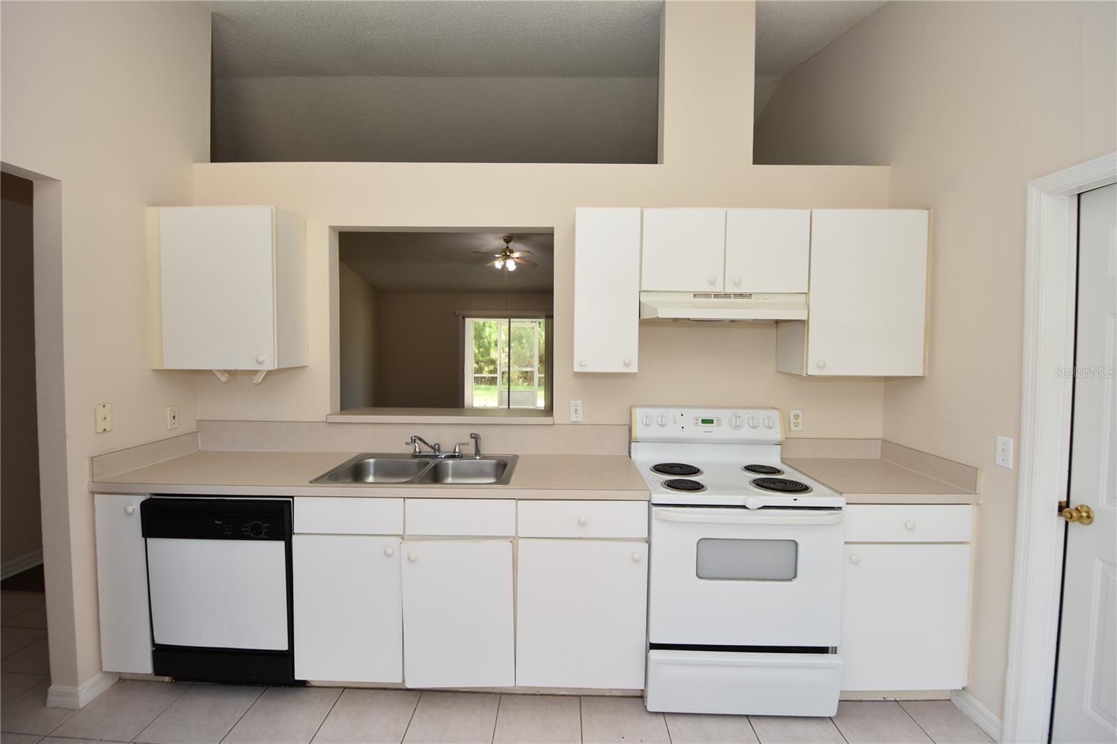 19 BURNING EMBER LN, PALM COAST, FL, 32137