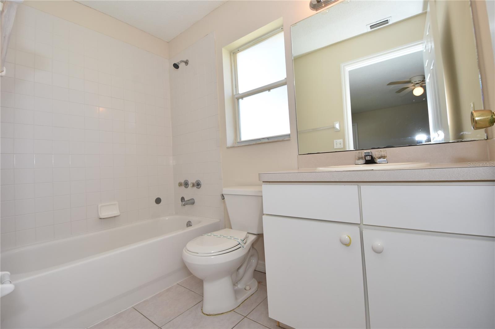 19 BURNING EMBER LN, PALM COAST, FL, 32137