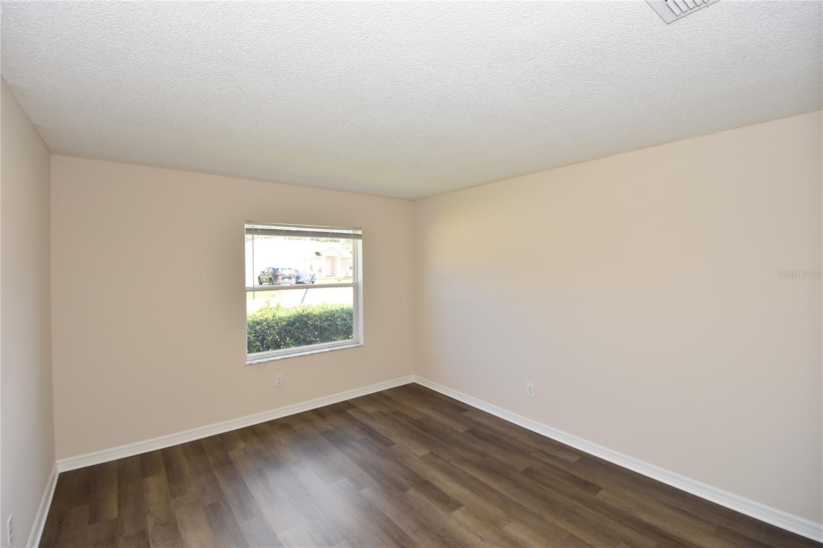 19 BURNING EMBER LN, PALM COAST, FL, 32137