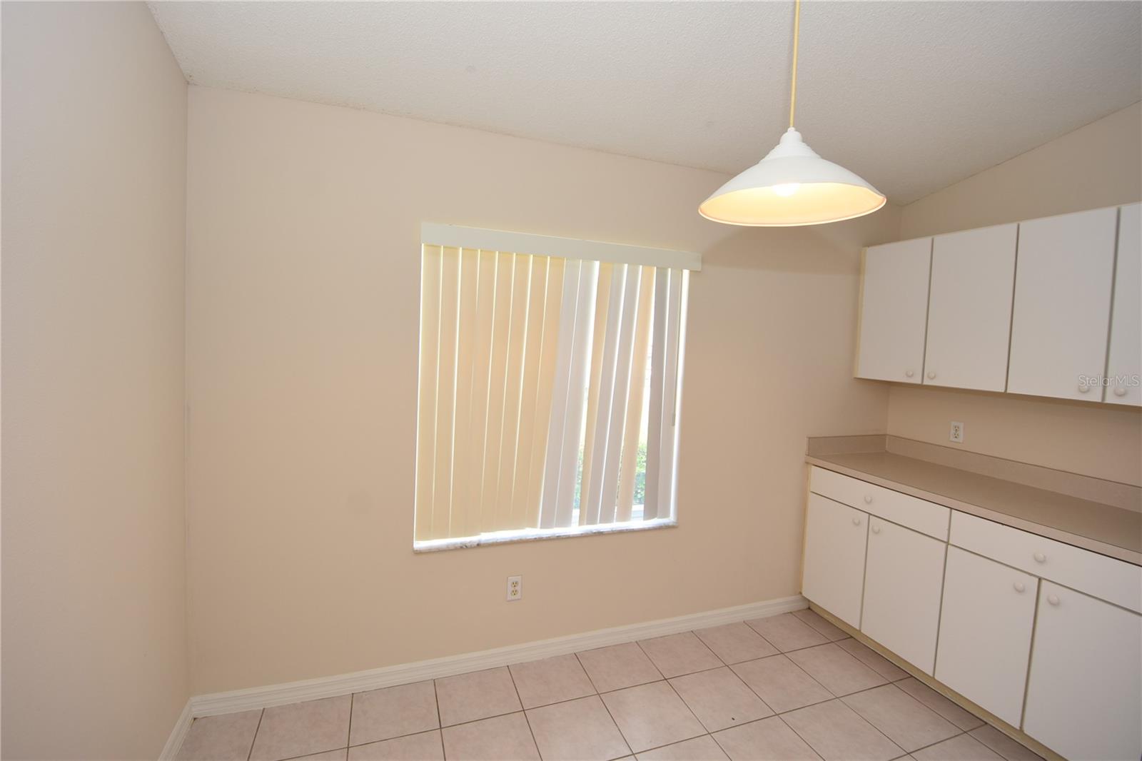 19 BURNING EMBER LN, PALM COAST, FL, 32137