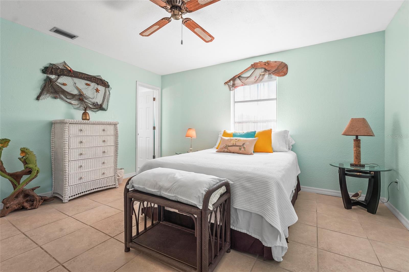 18399 BURKHOLDER CIR, PORT CHARLOTTE, FL, 33948