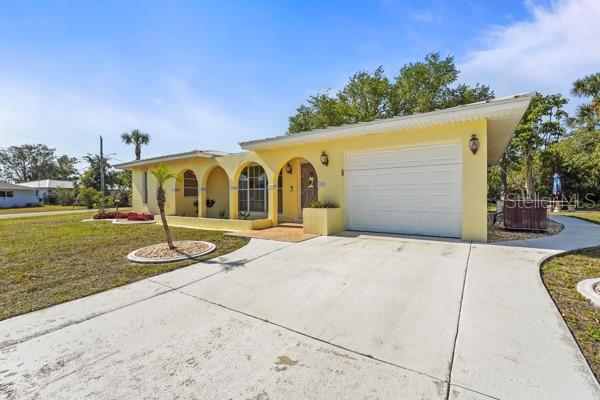 18399 BURKHOLDER CIR, PORT CHARLOTTE, FL, 33948