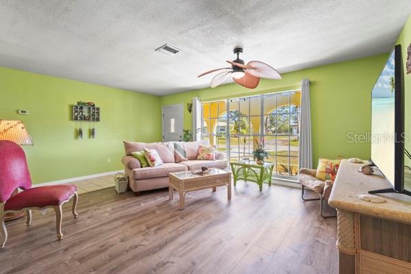 18399 BURKHOLDER CIR, PORT CHARLOTTE, FL, 33948