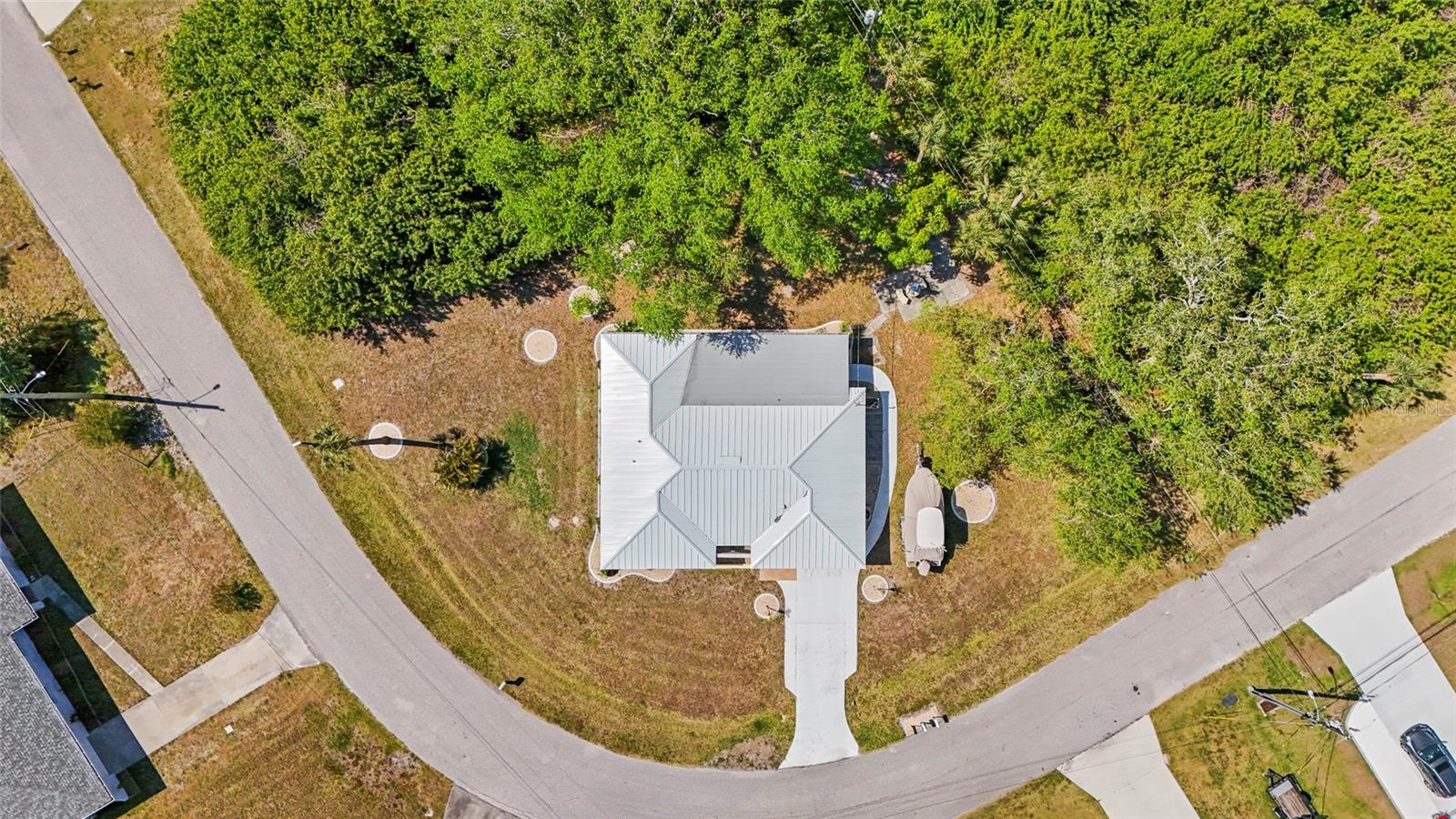 18399 BURKHOLDER CIR, PORT CHARLOTTE, FL, 33948