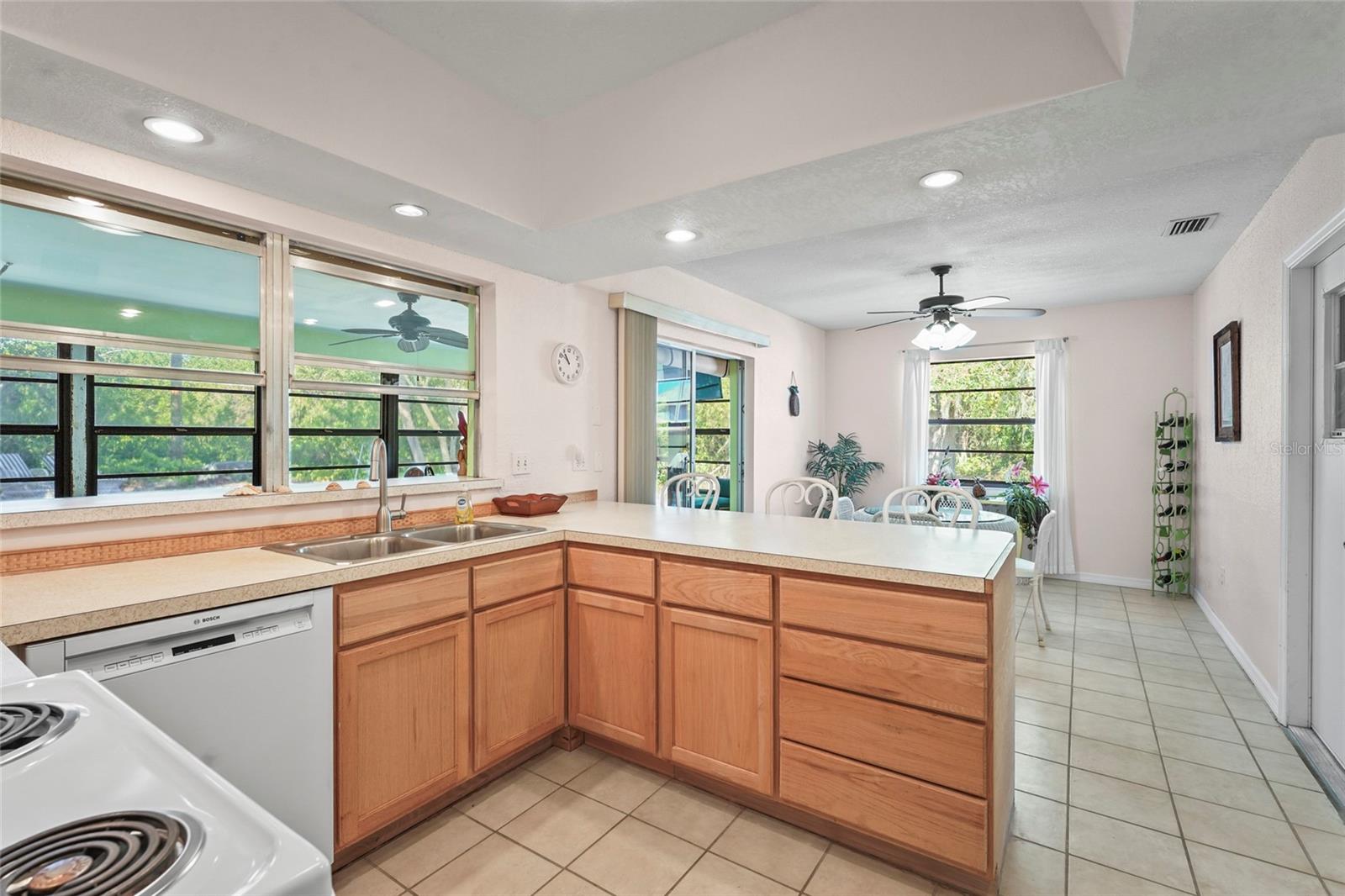 18399 BURKHOLDER CIR, PORT CHARLOTTE, FL, 33948