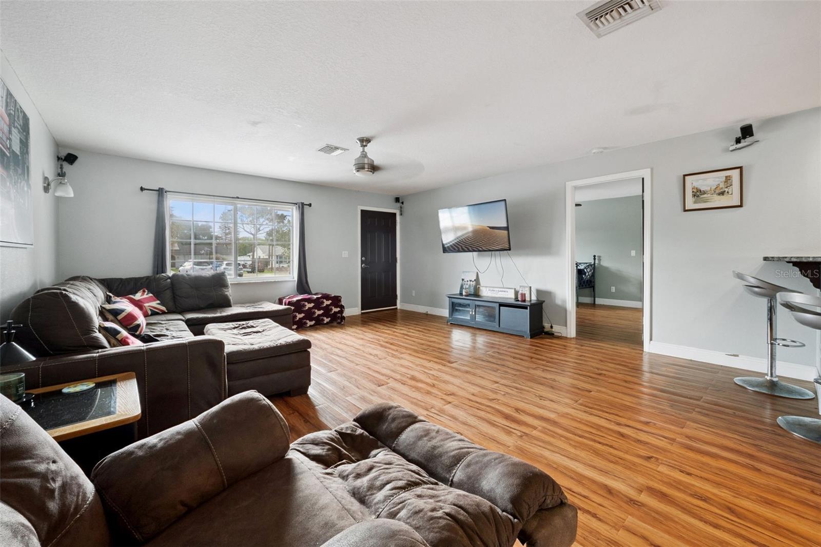1050 CRYSTAL BOWL CIR, CASSELBERRY, FL, 32707