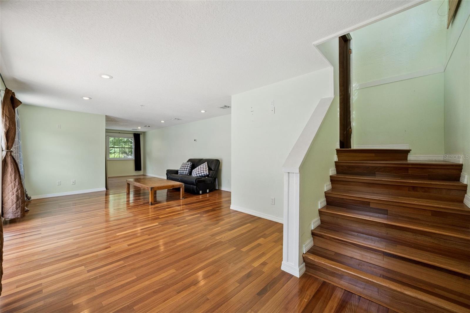 1050 CRYSTAL BOWL CIR, CASSELBERRY, FL, 32707
