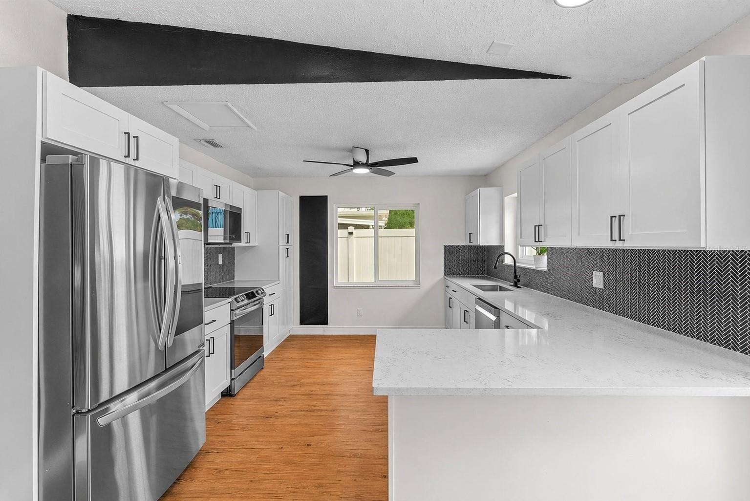 9554 86TH AVE, SEMINOLE, FL, 33777