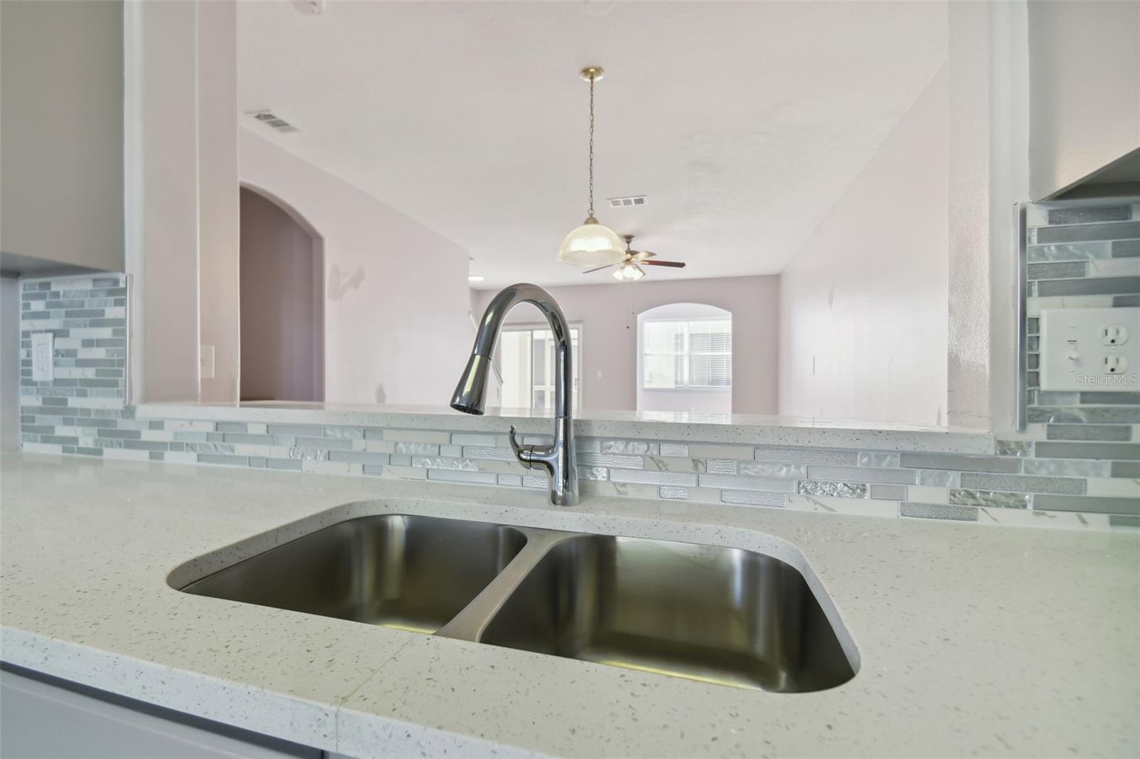 3430 HIGH HAMPTON CIR, TAMPA, FL, 33610