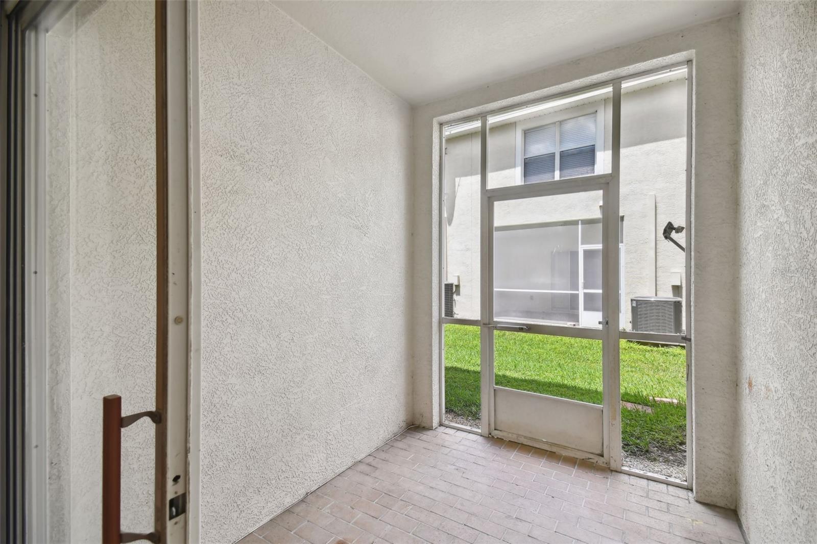3430 HIGH HAMPTON CIR, TAMPA, FL, 33610