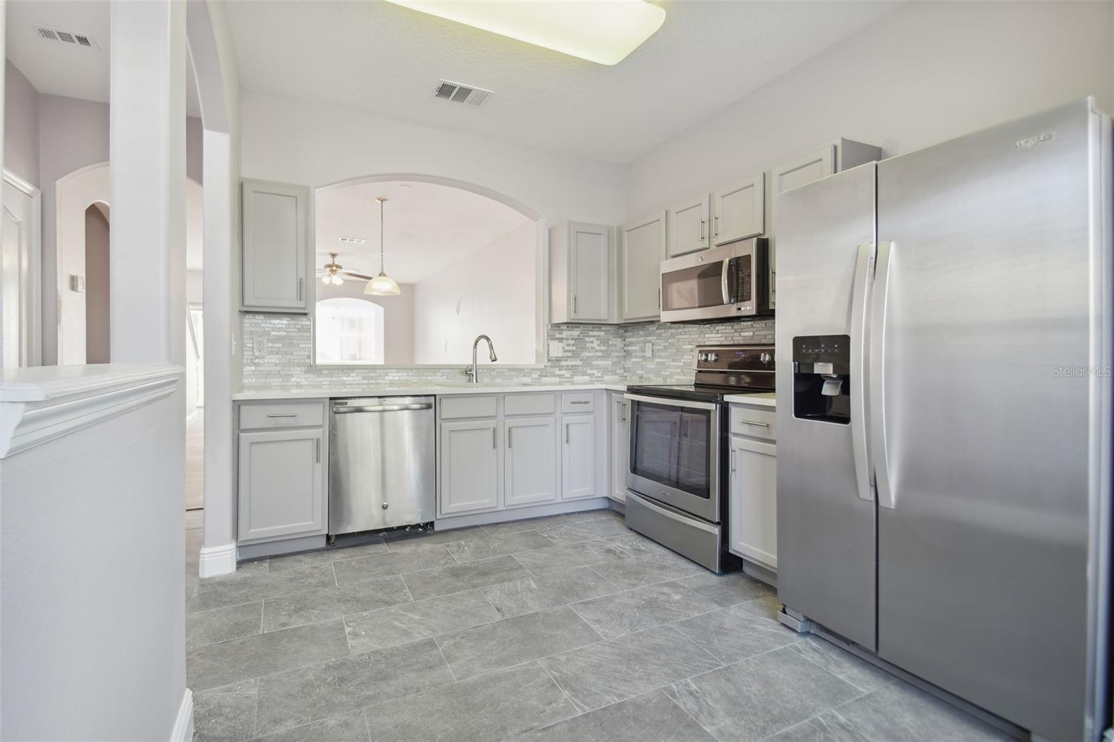 3430 HIGH HAMPTON CIR, TAMPA, FL, 33610