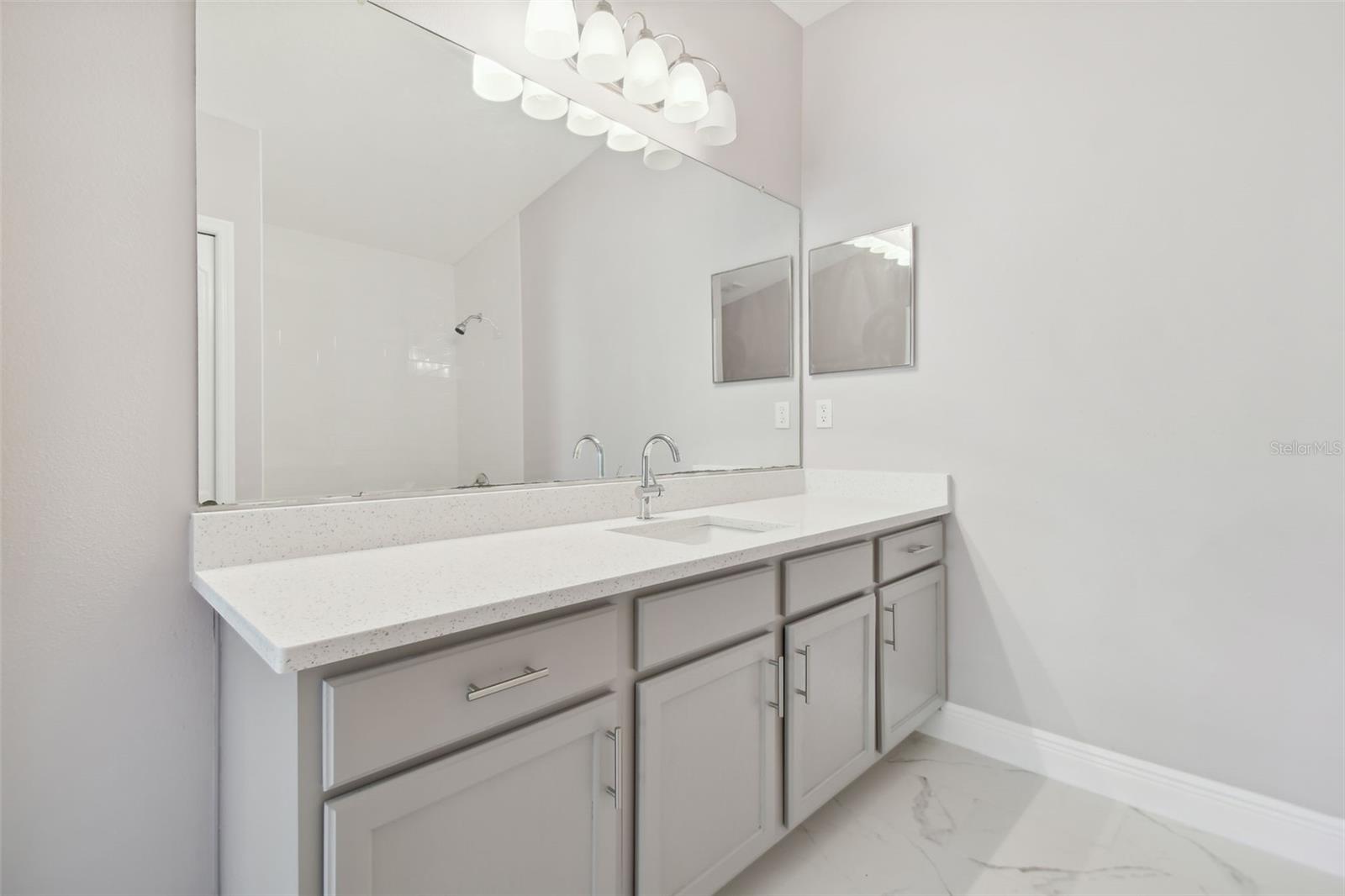 3430 HIGH HAMPTON CIR, TAMPA, FL, 33610