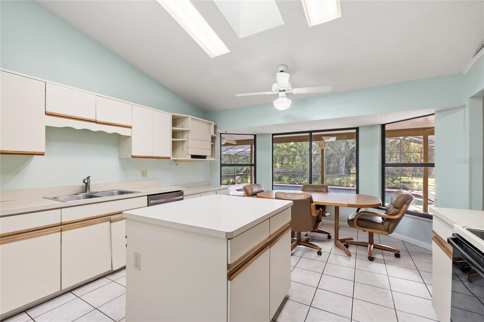 1229 E CROWN POINT RD, OCOEE, FL, 34761