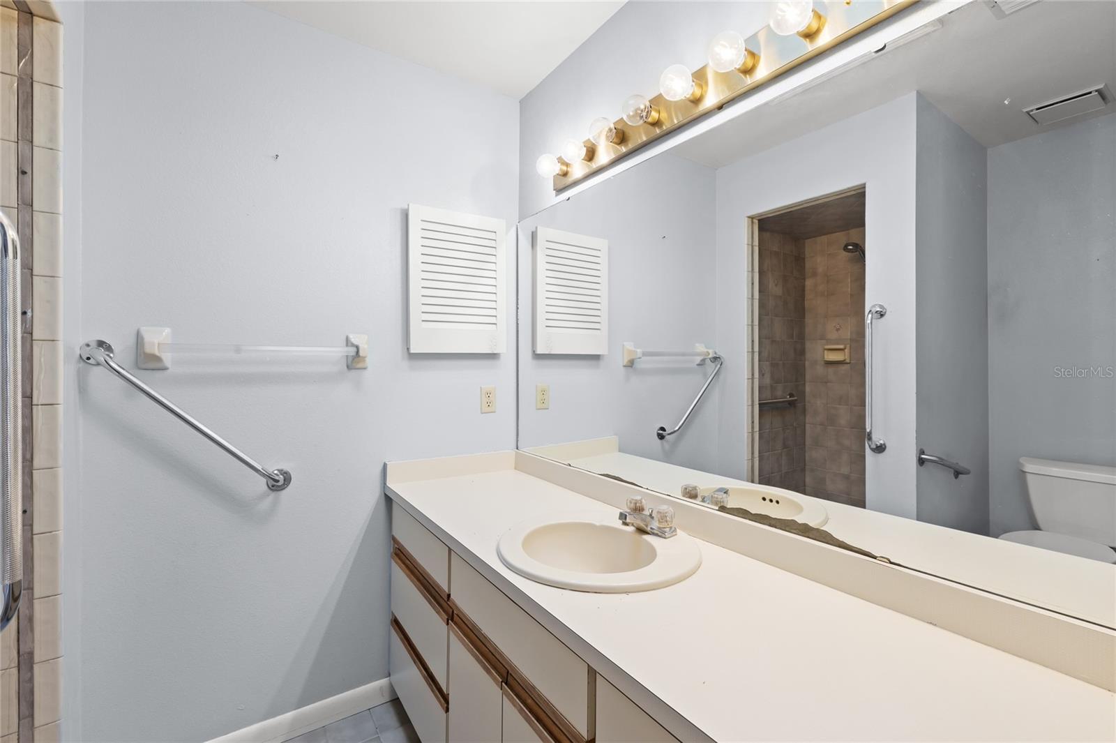 1229 E CROWN POINT RD, OCOEE, FL, 34761
