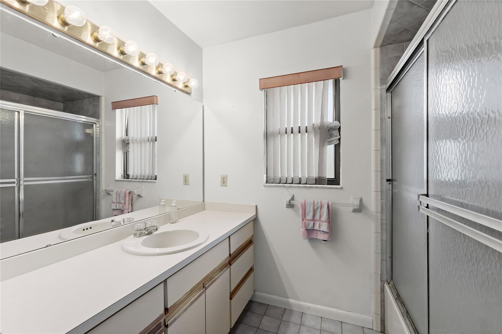 1229 E CROWN POINT RD, OCOEE, FL, 34761