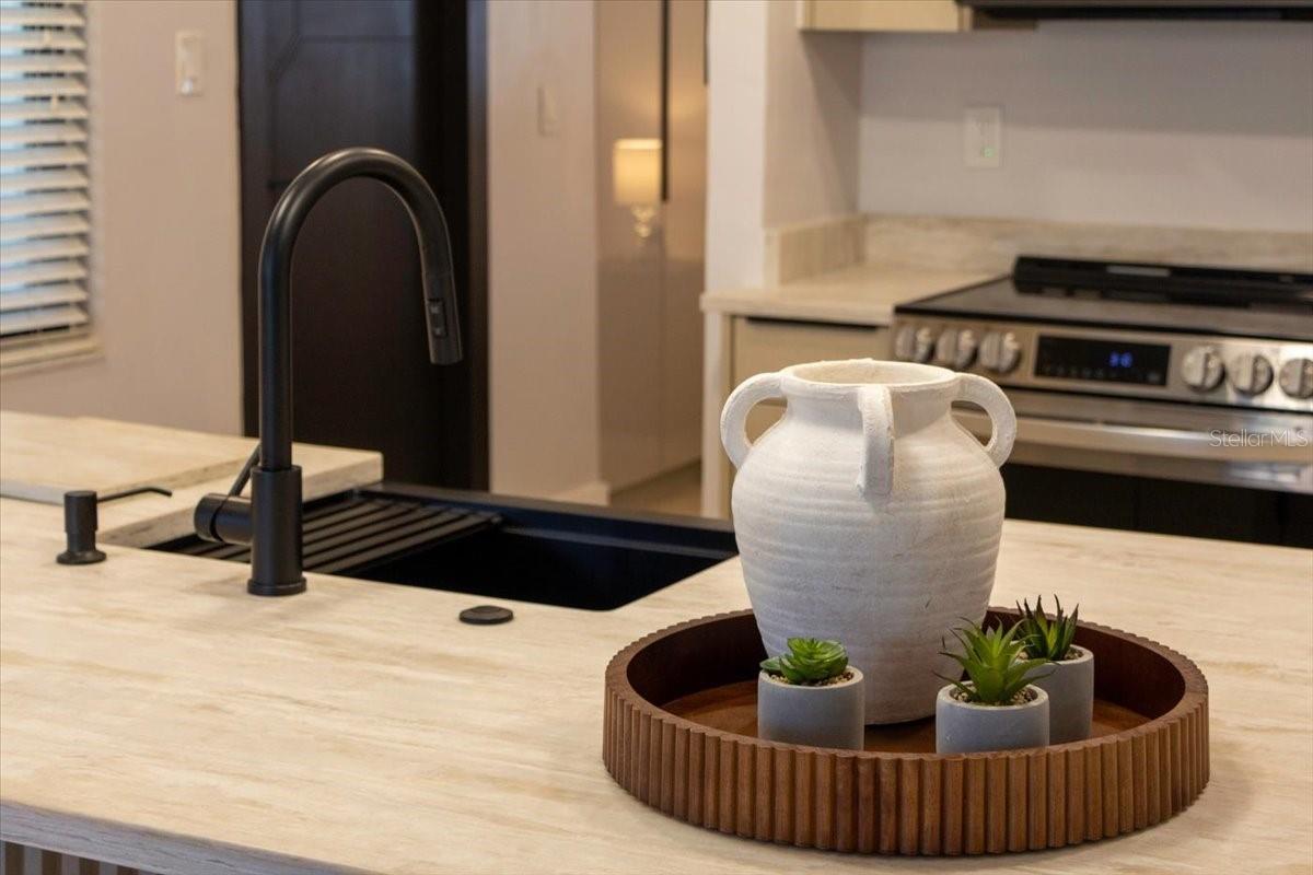 312 N LINCOLN AVE, TAMPA, FL, 33609