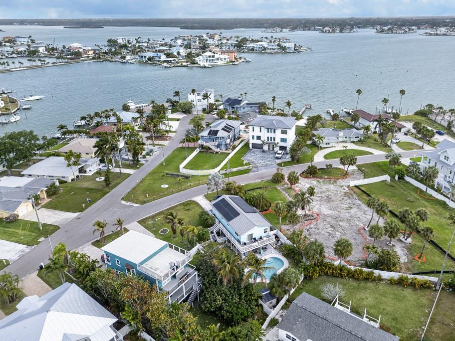 15823 REDINGTON DR, REDINGTON BEACH, FL, 33708