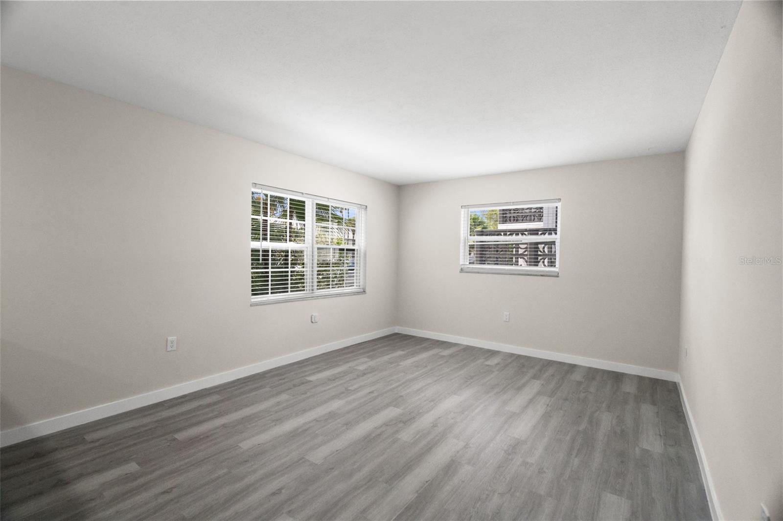 11655 3RD ST E #1, TREASURE ISLAND, FL, 33706