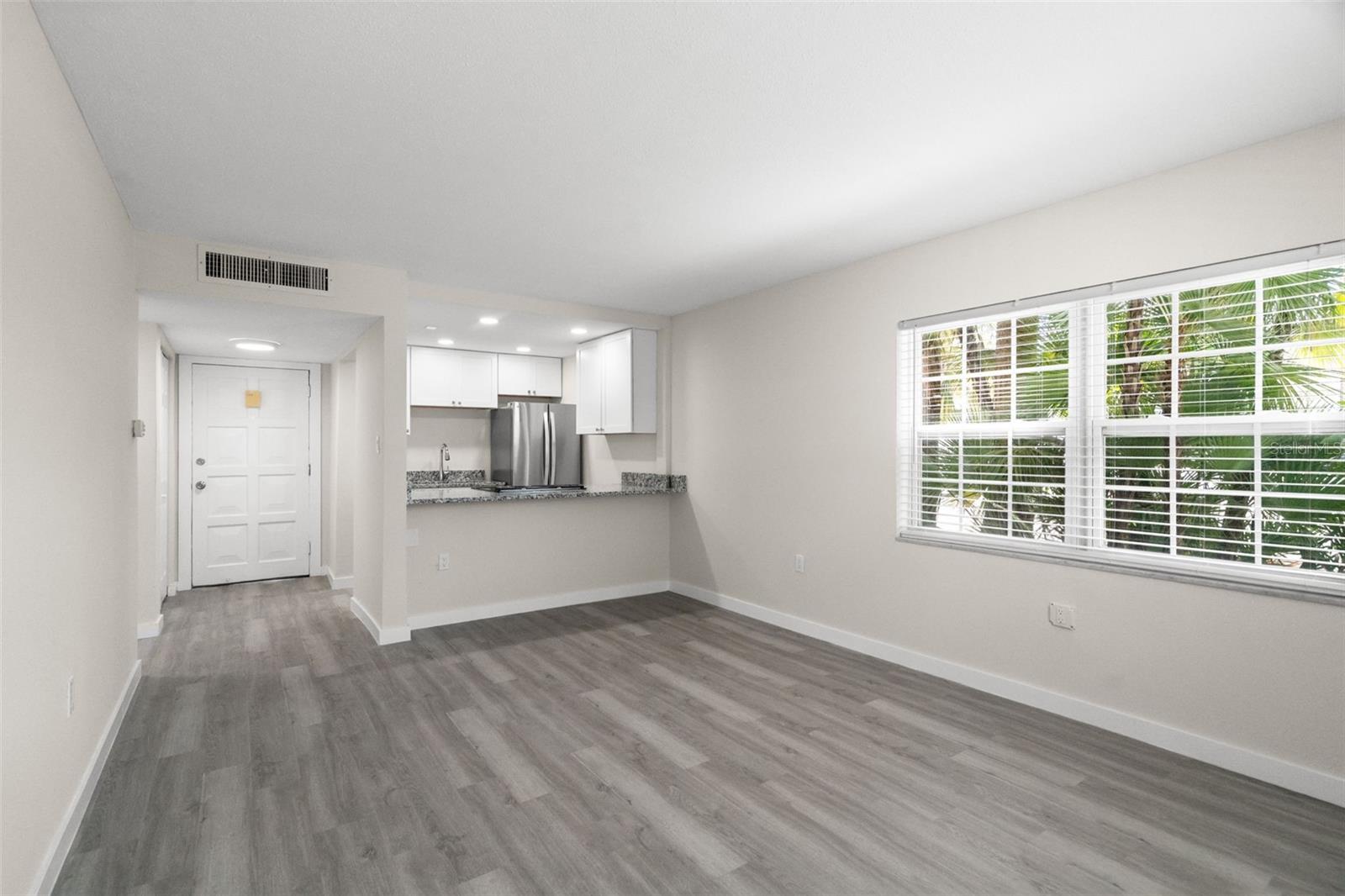 11655 3RD ST E #1, TREASURE ISLAND, FL, 33706