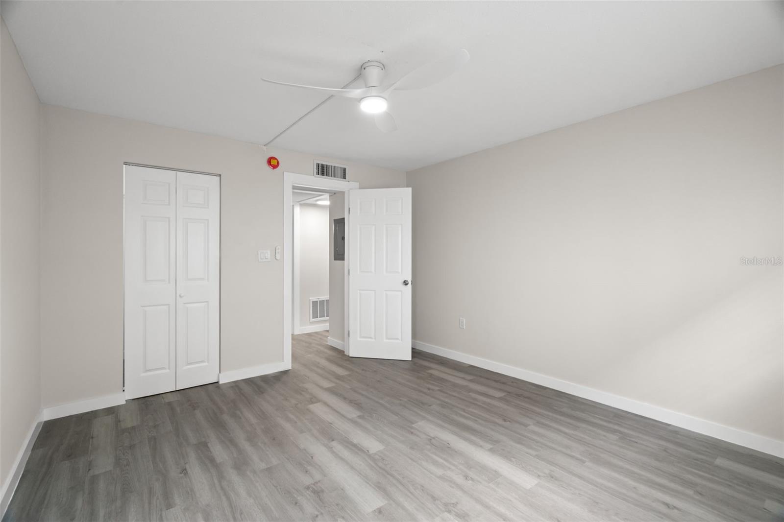 11655 3RD ST E #1, TREASURE ISLAND, FL, 33706