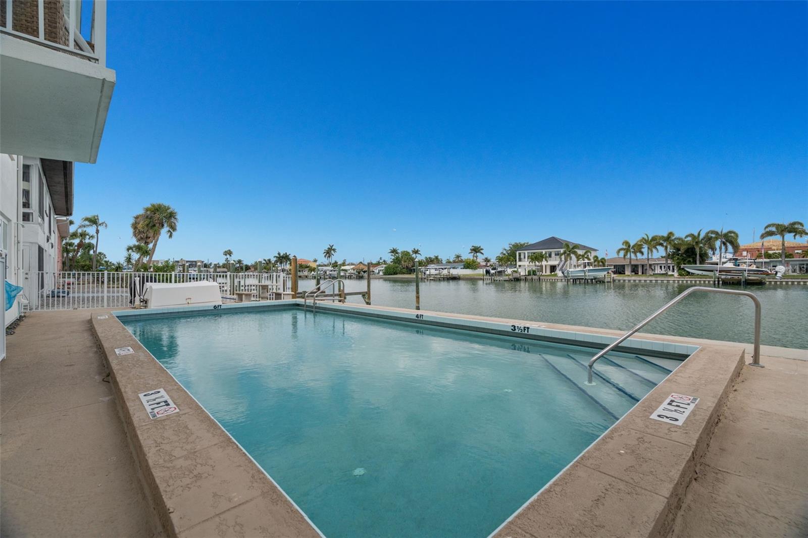 11655 3RD ST E #1, TREASURE ISLAND, FL, 33706