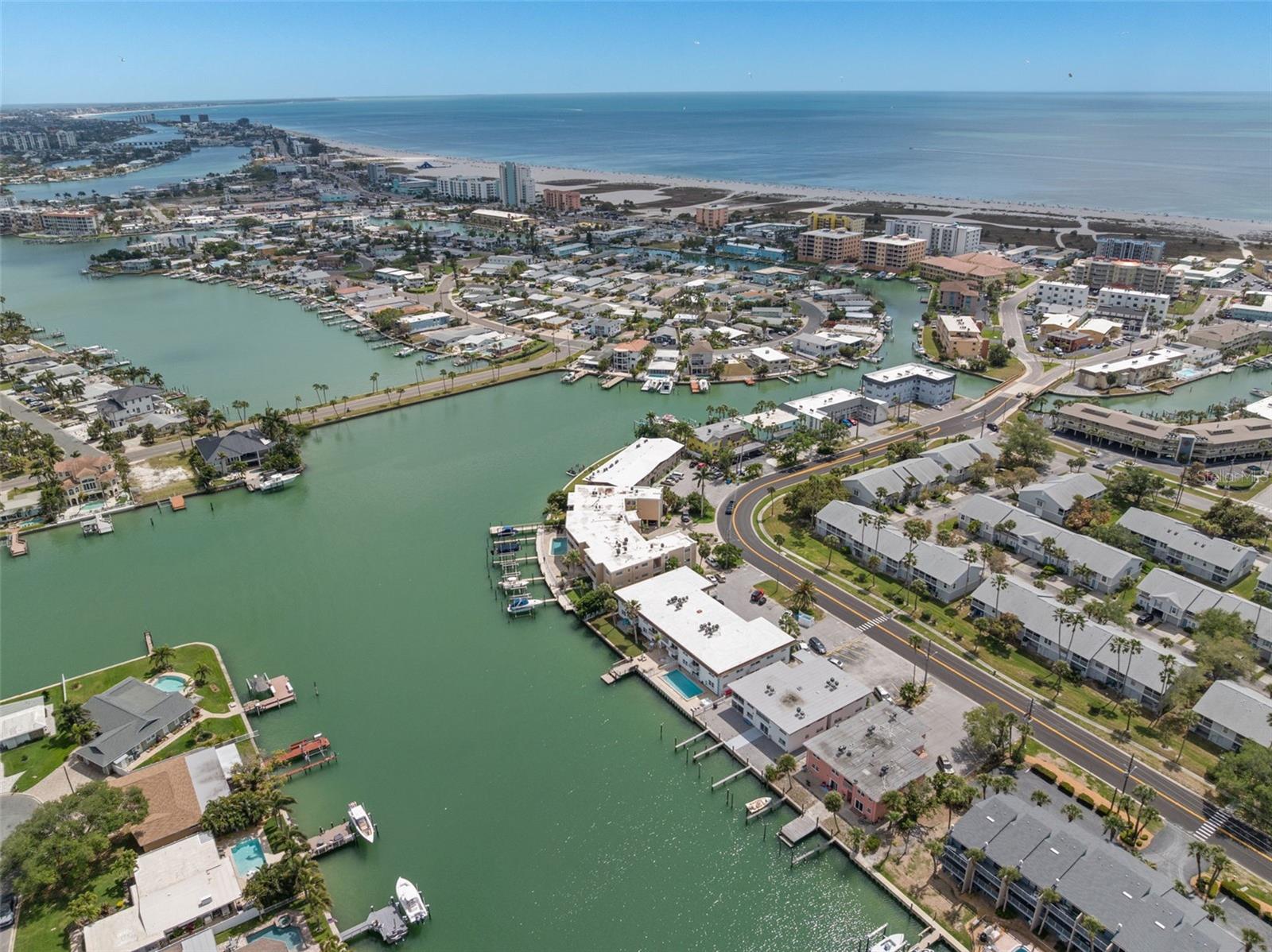 11655 3RD ST E #1, TREASURE ISLAND, FL, 33706