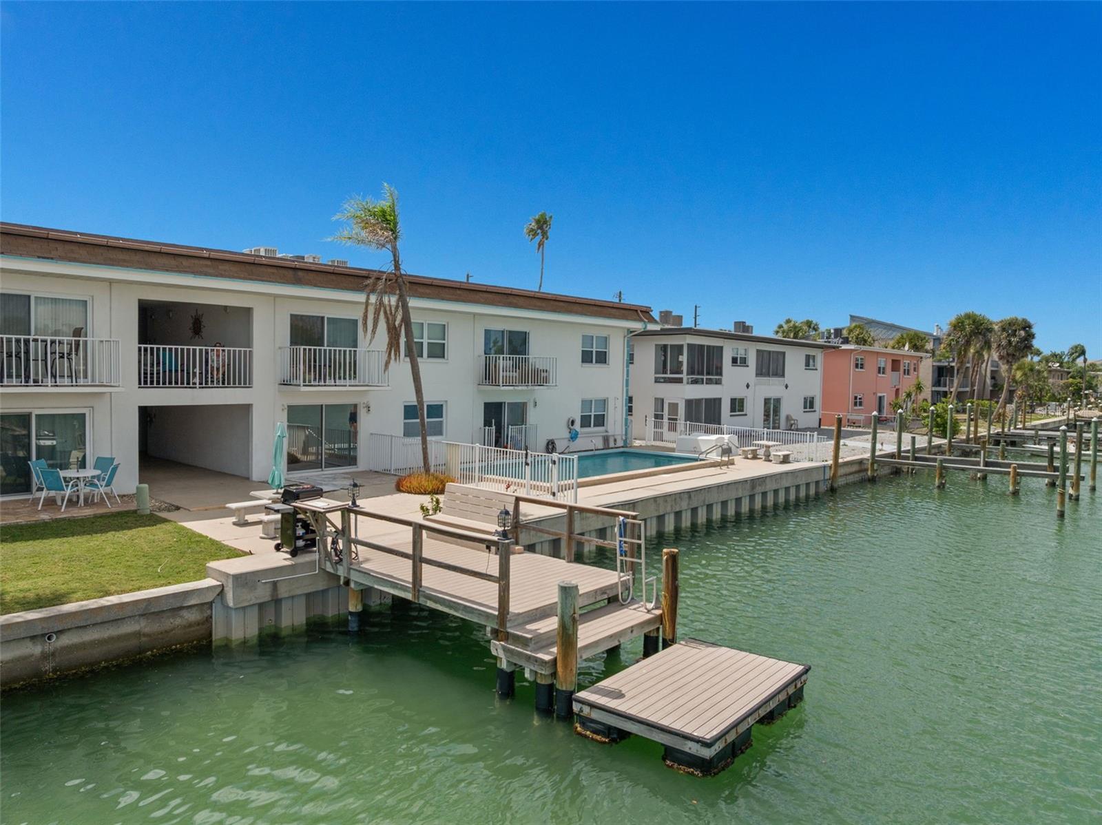 11655 3RD ST E #1, TREASURE ISLAND, FL, 33706