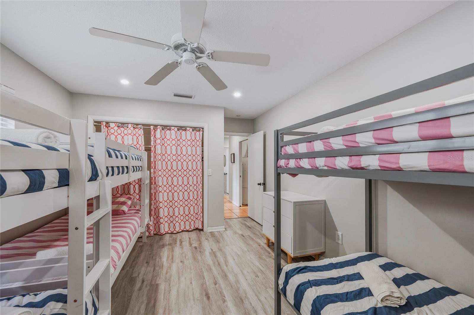 1133 MONTEZUMA DR, BRADENTON, FL, 34209