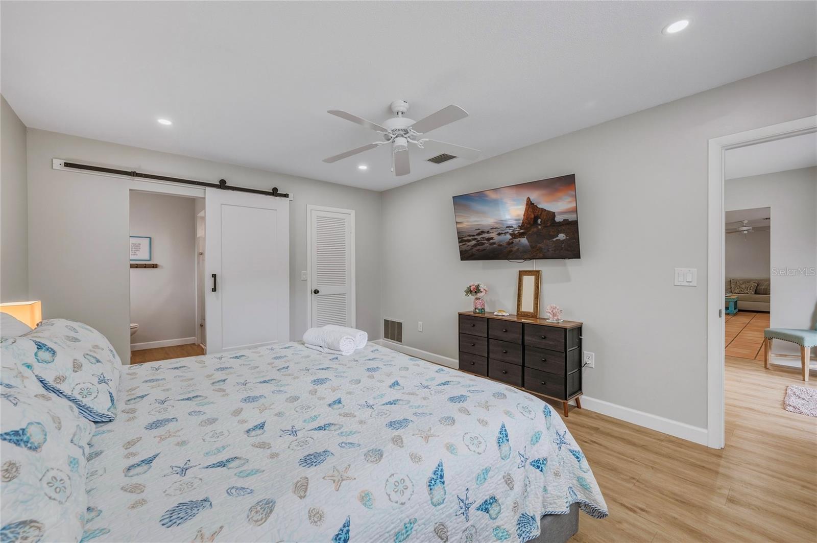 1133 MONTEZUMA DR, BRADENTON, FL, 34209