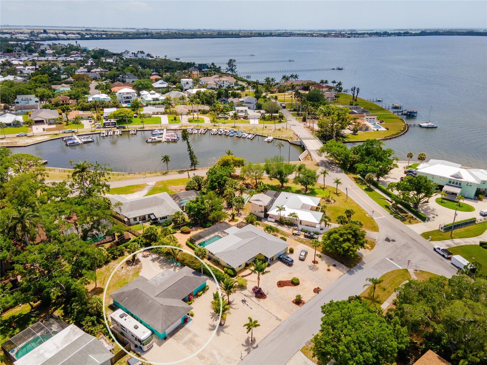 1133 MONTEZUMA DR, BRADENTON, FL, 34209