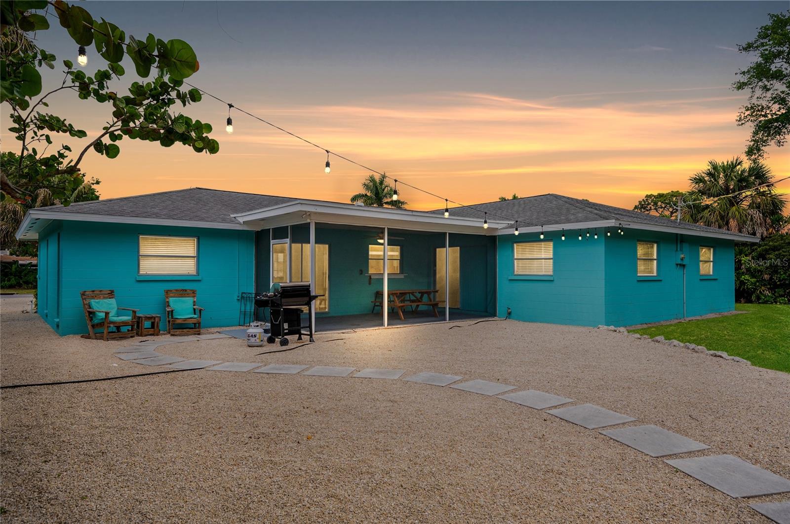 1133 MONTEZUMA DR, BRADENTON, FL, 34209