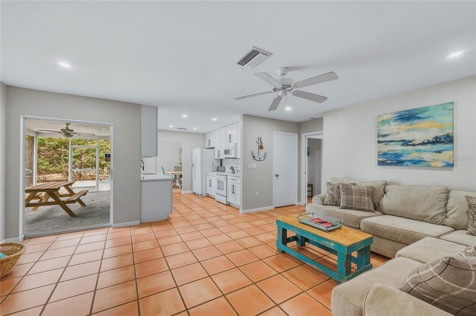 1133 MONTEZUMA DR, BRADENTON, FL, 34209