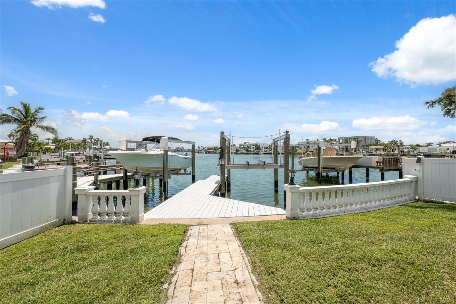 900 79TH ST S, ST PETERSBURG, FL, 33707
