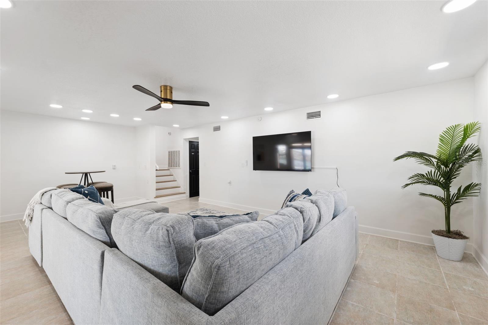 900 79TH ST S, ST PETERSBURG, FL, 33707