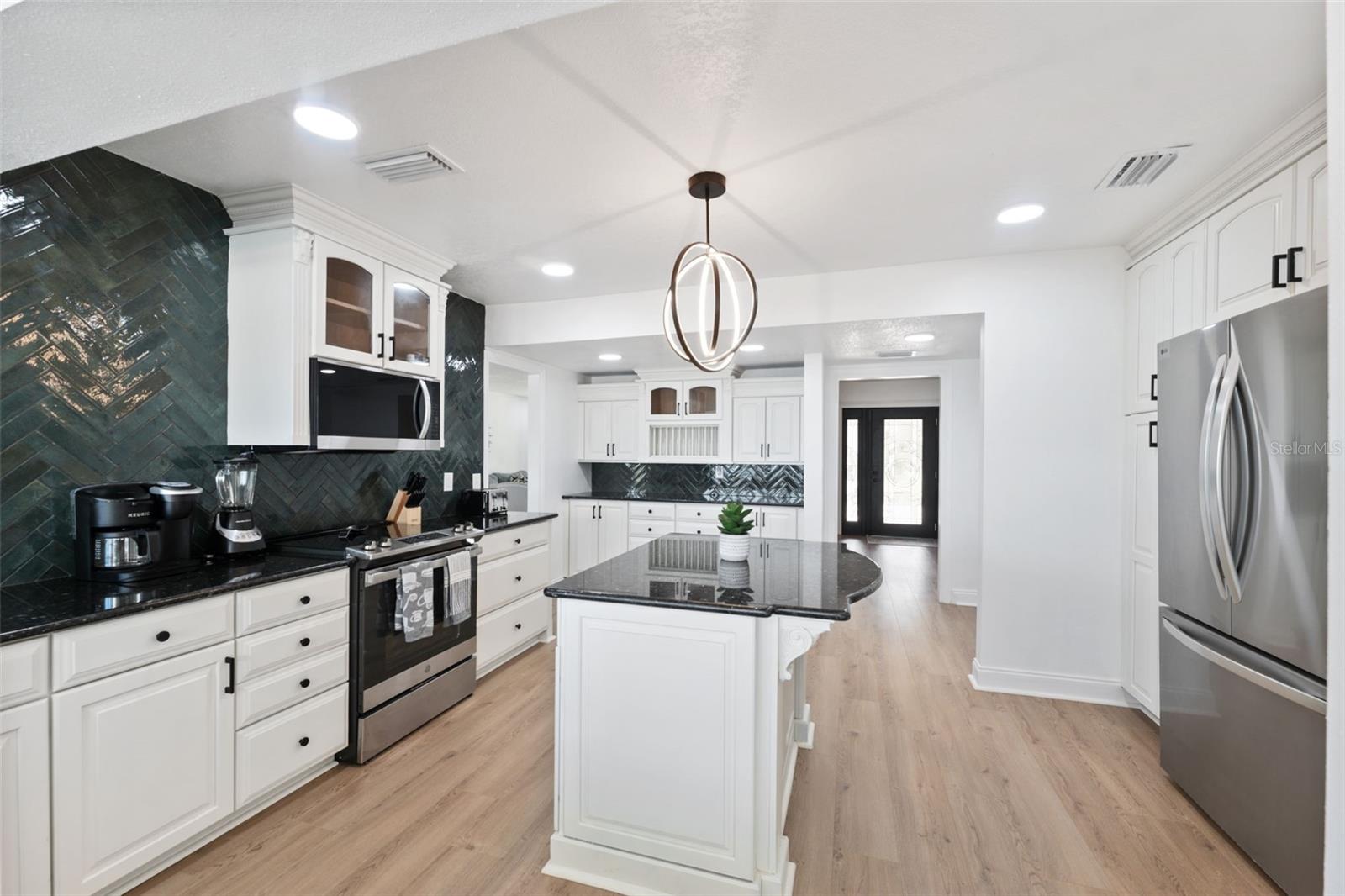 900 79TH ST S, ST PETERSBURG, FL, 33707