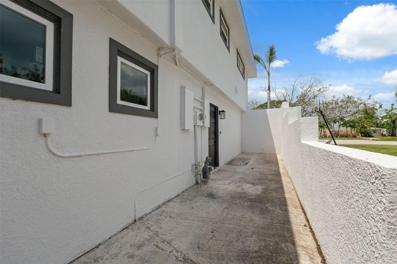 900 79TH ST S, ST PETERSBURG, FL, 33707