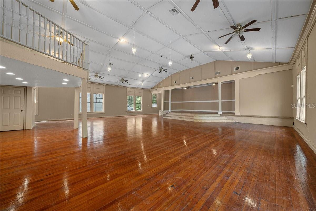 118 NE TUSCAWILLA AVE, OCALA, FL, 34470