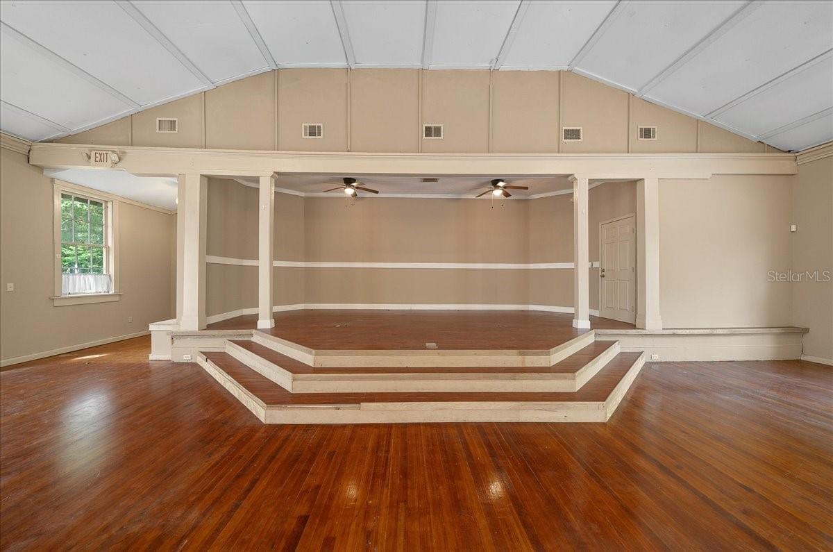 118 NE TUSCAWILLA AVE, OCALA, FL, 34470