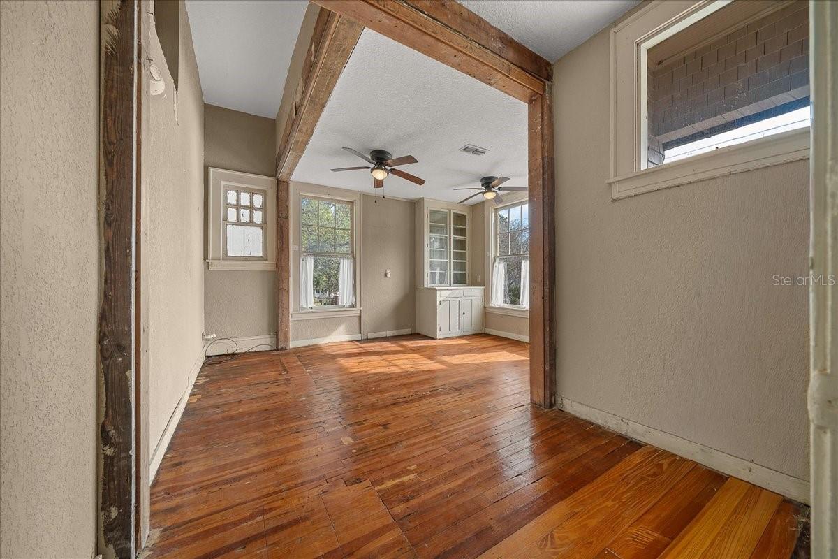 118 NE TUSCAWILLA AVE, OCALA, FL, 34470