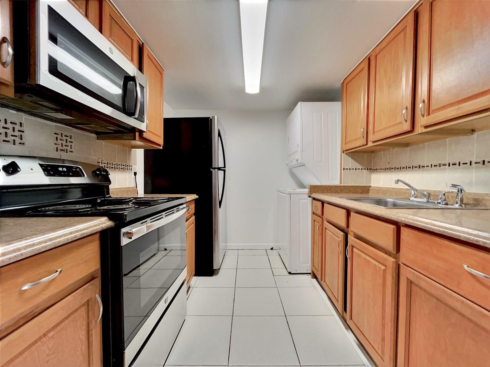 865 SKY LAKE CIR #D, ORLANDO, FL, 32809