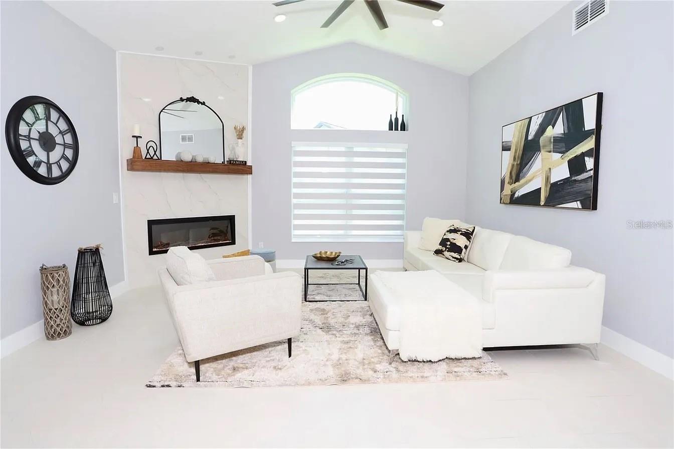 2913 EAGLE LAKE DR, ORLANDO, FL, 32837